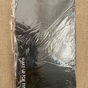 Make Up For Ever Black Professional Palette